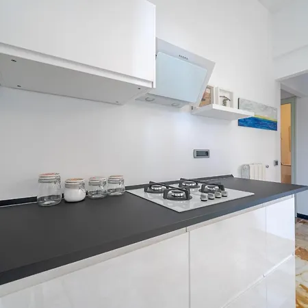 Quarto Dei Mille Con Giardino Apartment Genoa