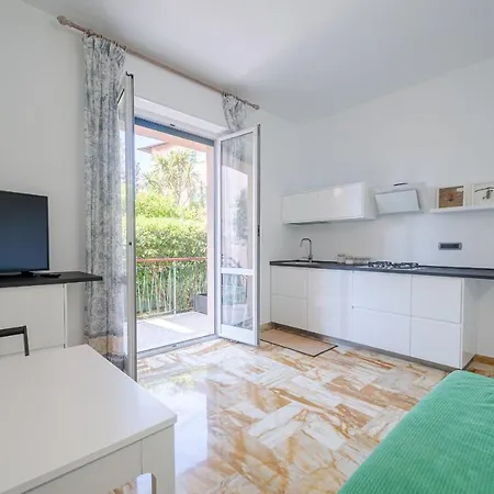 公寓 Quarto Dei Mille Con Giardino *